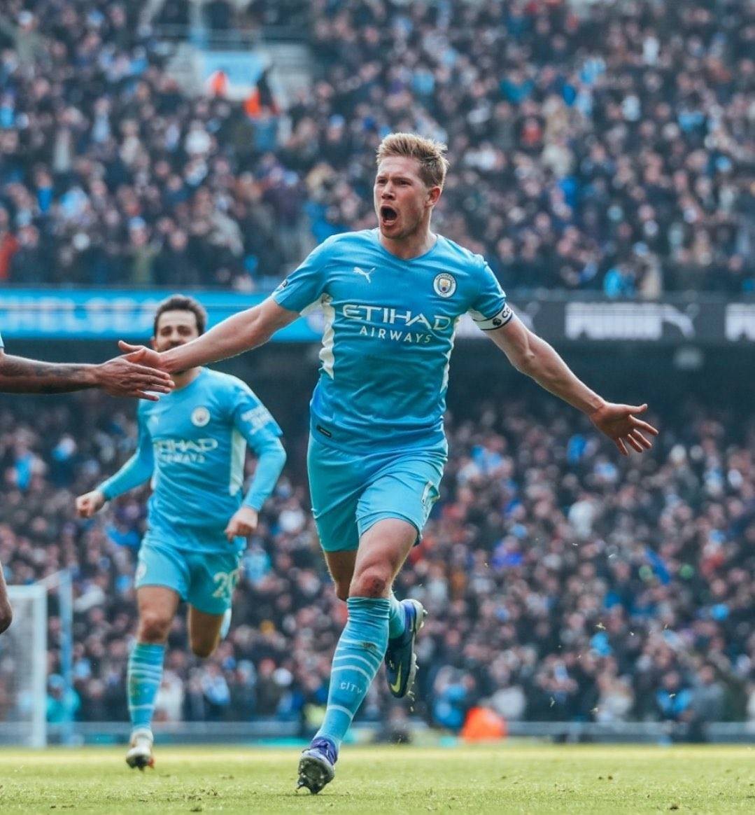 姆巴佩将带着一根手指骨折比赛，他的坚韧精神点燃球迷热情