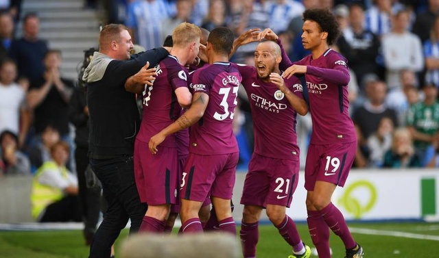 北京男篮在俱乐部杯首战惨败，内线劣势明显，外援表现疲软，青岛男篮以较大优势取胜。