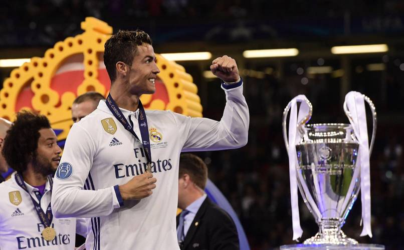 中超9／10月最佳阵容：卡扎伊什维利领衔，吴曦、吕焯毅入选