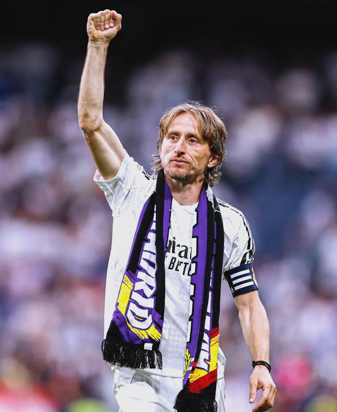 CBA杯“山东德比”裁判频繁纵容大动作引热议！媒体人质疑不作为