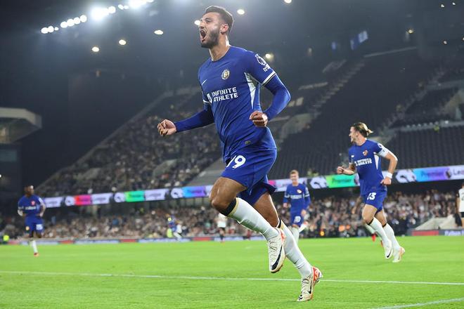 皇马战力全面评测：姆巴佩闪耀圣母大教堂，库尔图瓦再展门神风采