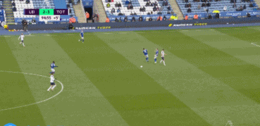 告别队长，热刺球员赛后在球场上将孙兴慜高高抛起