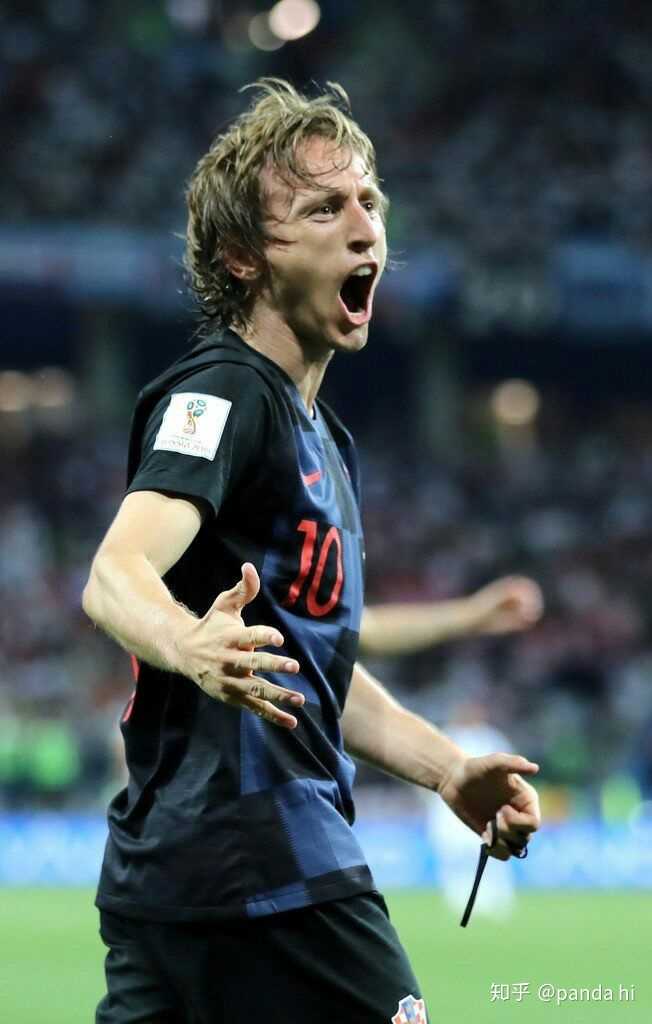 目睹15岁男孩山顶解说后，秘鲁甲转播商报销路费邀其出席联赛