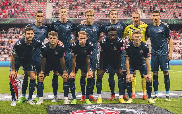 记者：泰山不会放弃成绩搞年轻化，韩鹏明年是否执教还没定