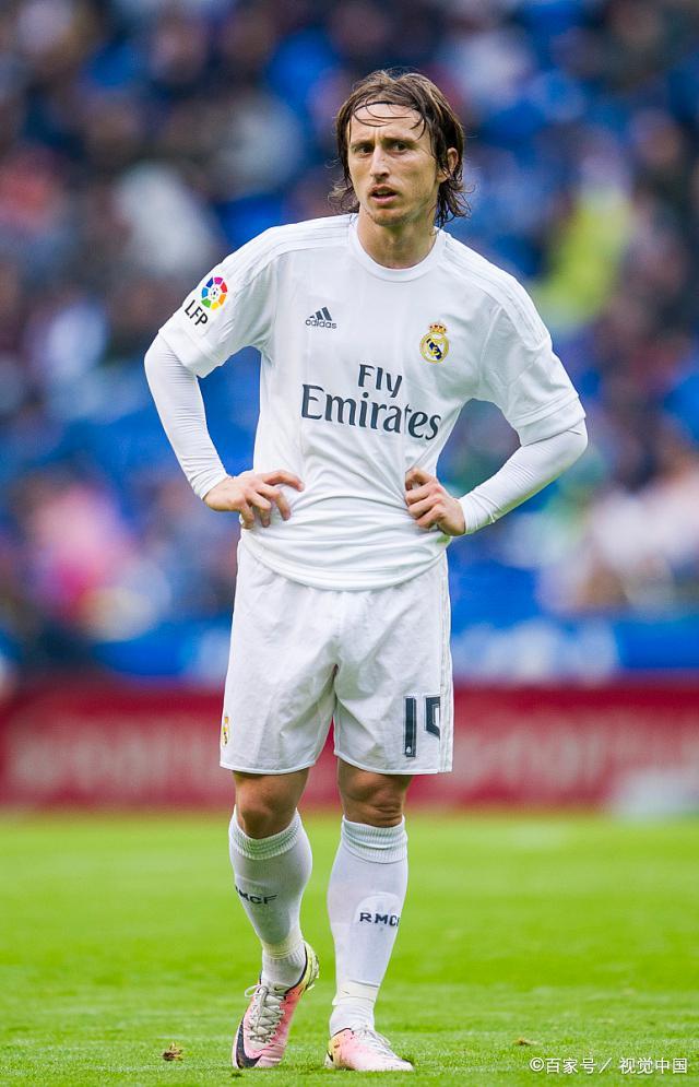 武体集团官方：武汉体育中心将改建为8万坐席专业足球场