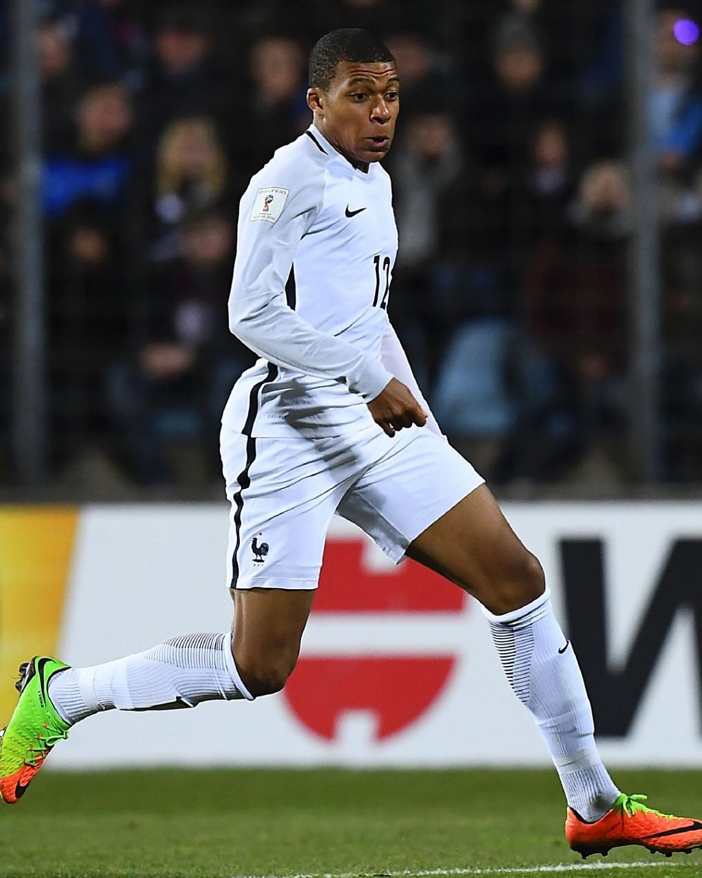 美国体育博彩收入2025年超250亿美元